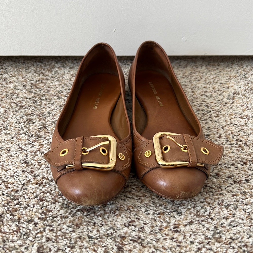 Antonio Melani flats